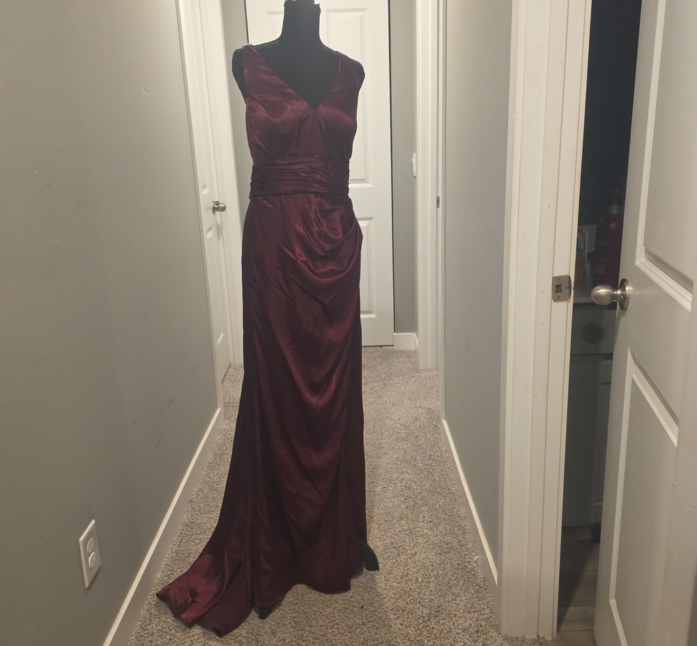 Elegant Sleeveless Burgundy Satin Maxi Dress with V-Neck